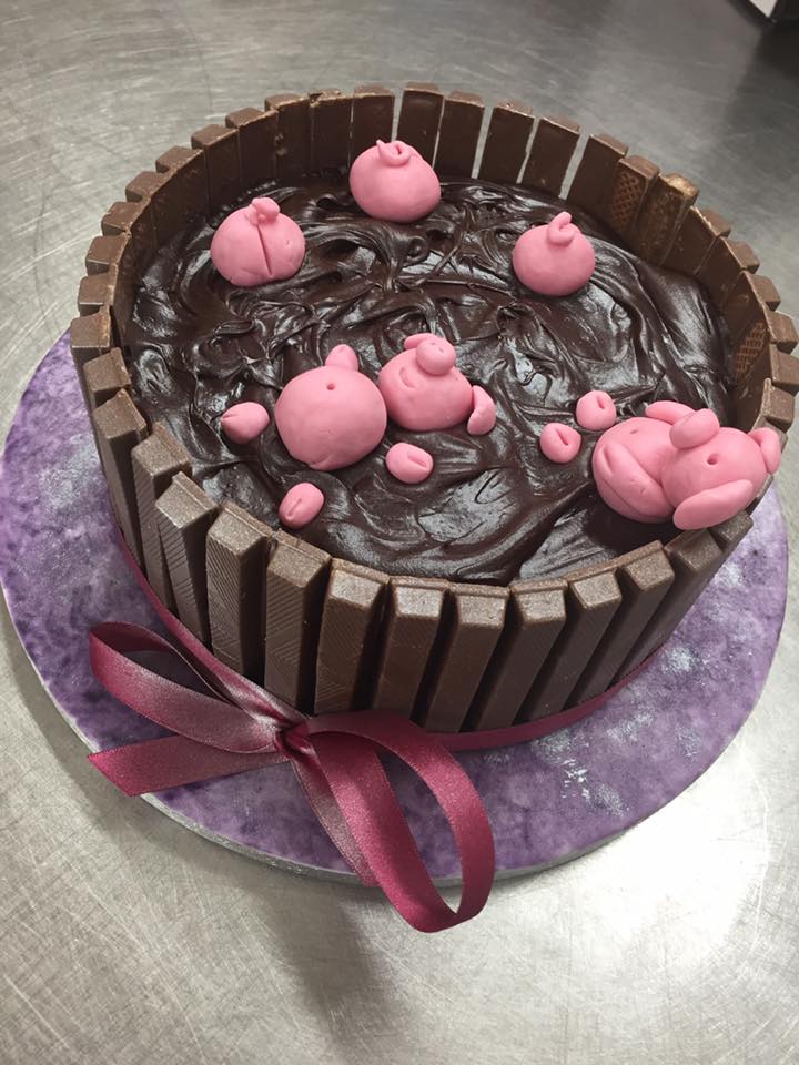 'Pigs in Mud' Cake